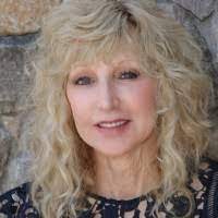 Liz Dobbins Portrait