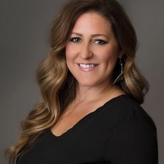 Gina Broker Portrait