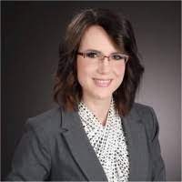 Annamae Knollhuff – Referral Specialist Portrait